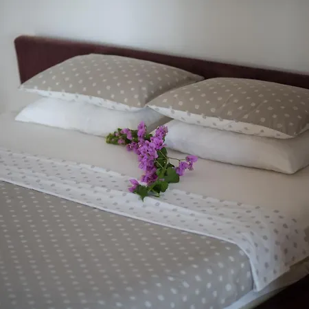 Luxury Μπούντβα