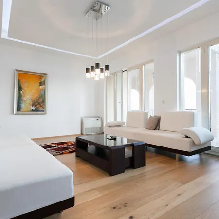 Luxury Διαμέρισμα *